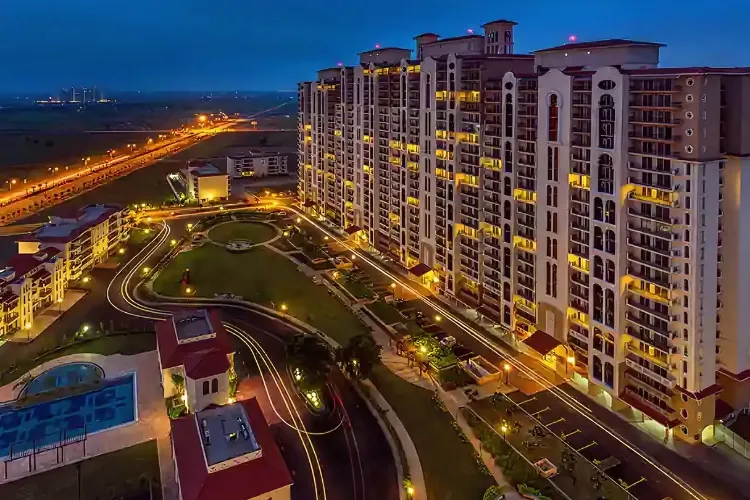 DLF The Magnolias — ultra-luxury high-rise residential apartment complex in Gurugram